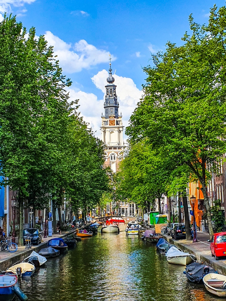 Summer in Amsterdam.

#travel #travelwednesday #wednesdaytravel #travelinspiration #amsterdam #traveldestination #travelmemories #travellingineurope #europetravel #traveleurope #besteurope