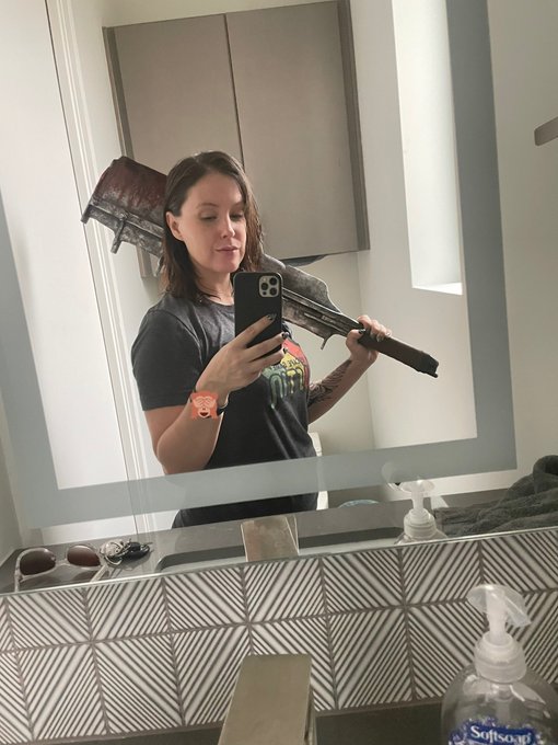 Watch Meg Turney's leaked NSFW photo on TwXstars