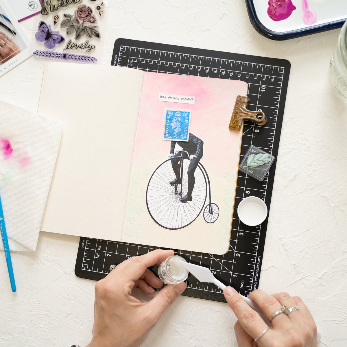 letsgomakeart's tweet photo. This week's Art Journal tutorial is all about slowing down. Snail mail is the name of the game 🐌 ✉️, and forging a connection with others is key! 🔑  #artjournal #artmadesimple #letsmakeart #penpals

https://t.co/QRZKMl3py3 https://t.co/svVYo8BaNZ
