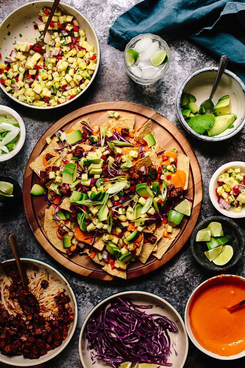 BlissfulBasil's tweet photo. These #Vegan BBQ Tofu Summer Nachos With Pineapple Salsa are destined to transform your nacho-loving ways. Move over standard nacho toppings and make way for these fresh, vibrant, summer flavors! https://t.co/qp7BDuSxAT https://t.co/VRbclW47an