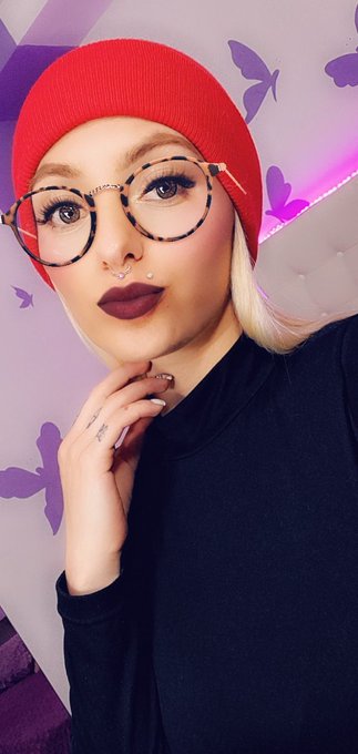 Buenas noches ❤.  Good night💜 https://t.co/97kQBZ81ht<a href="/tag/feet"class="tags"><span>#feet</span></a><a href="/tag/feetjoi"class="tags"><span>#feetjoi</span></a><a href="/tag/follome"class="tags"><span>#follome</span></a><a href="/tag/cutenails"class="tags"><span>#cutenails</span></a><a href="/tag/footjobandmodels"class="tags"><span>#footjobandmodels</span></a>