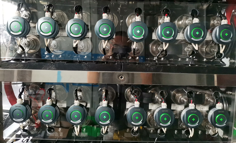 LinTilley's tweet photo. Congratulation! New project case —— DFUN #BatteryMonitoringSystem applied to power battery in gantry crane, for monitoring 1.2V Ni-MH batteries. https://t.co/Gobsme3mOs