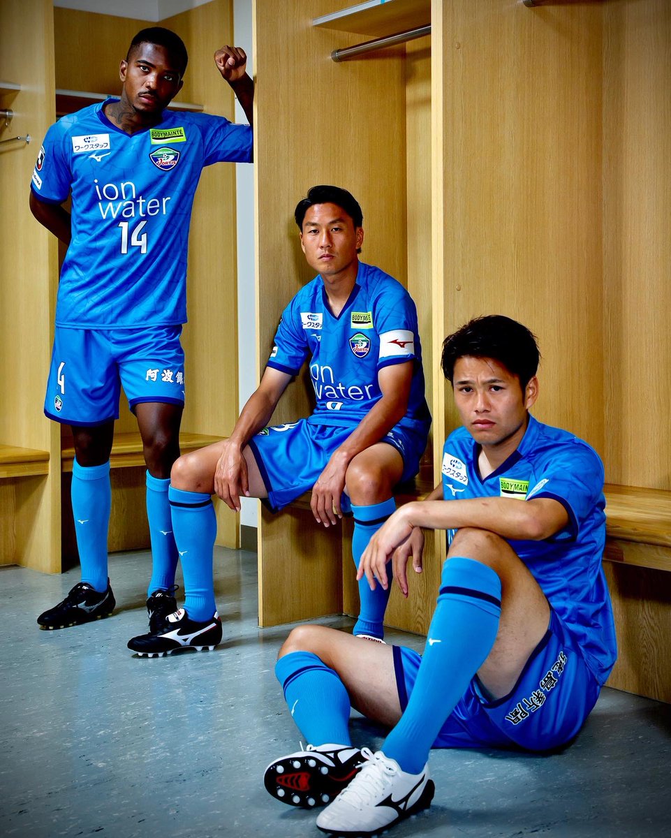 徳島ヴォルティス 公式 V Twitter 21サマーユニフォーム 公式instagramにアップしました T Co X9jin1ulzl 岩尾憲 岸本武流 カカ 徳島ヴォルティス Vortis