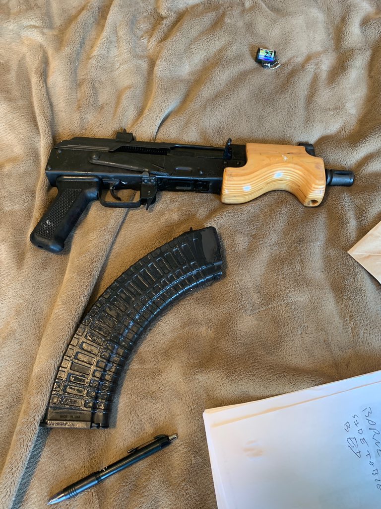 facebook.com/18959905772240…