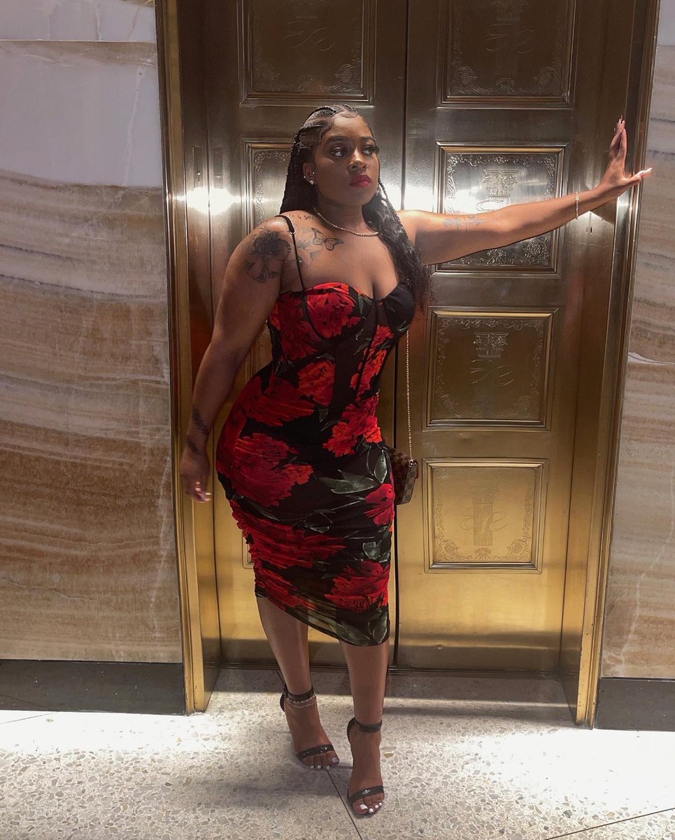 _livelux's tweet image. Too hot to handle 🥵