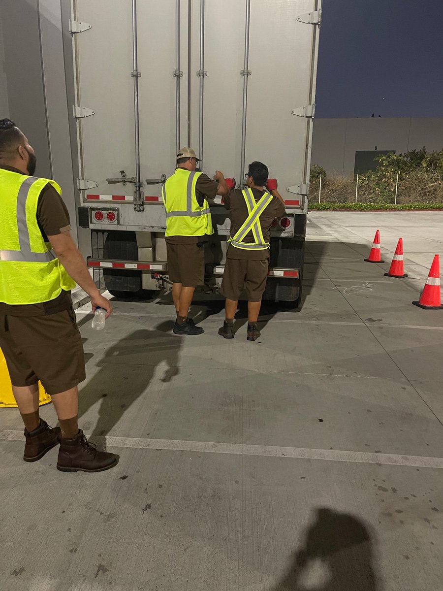 #safetydemo #barndoors #barndoorcessities @divine2wincom @jhartups @1JamesODonnell @OCFeederUPS @OCFeederSafety @ComptonFeeder