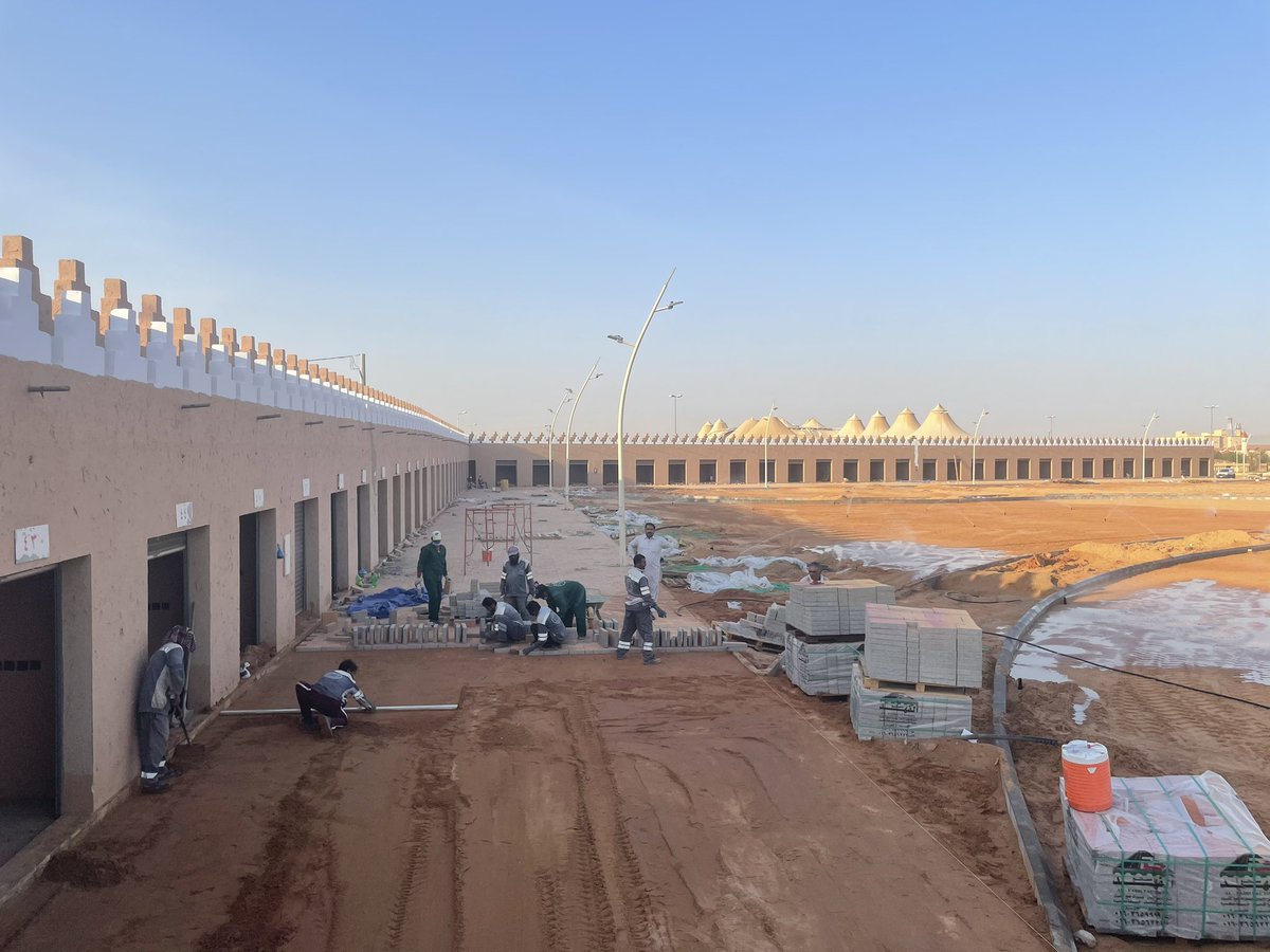 m_riyadk's tweet photo. #بلدية_رياض_الخبراء 
تستمر الجهود والمتابعة لمهرجان التمور وتجهيز الموقع . https://t.co/XMk4Ith8md