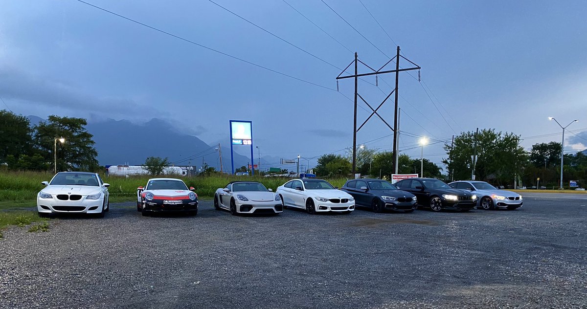 BMWCarClubMTY's tweet photo. Car Meet #BMWCCMTY https://t.co/qc28ofuytc