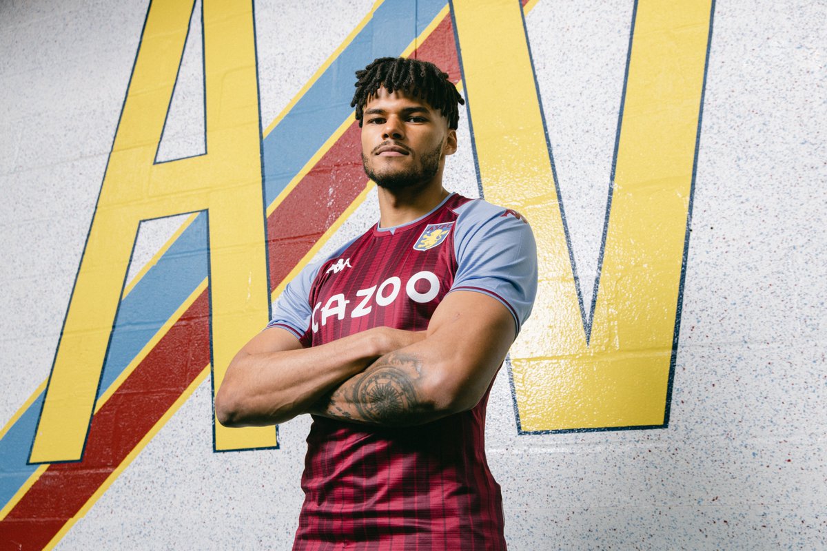 🚨 For the fourth year running, we'll be offering you the chance to win the new #AVFC Home Kit. 🚨

Entering is simple:
• Follow <a href="/VillaLamp/">Under A Gaslit Lamp</a> 
• Retweet this post

It's our way of saying thank you for your support. 💜