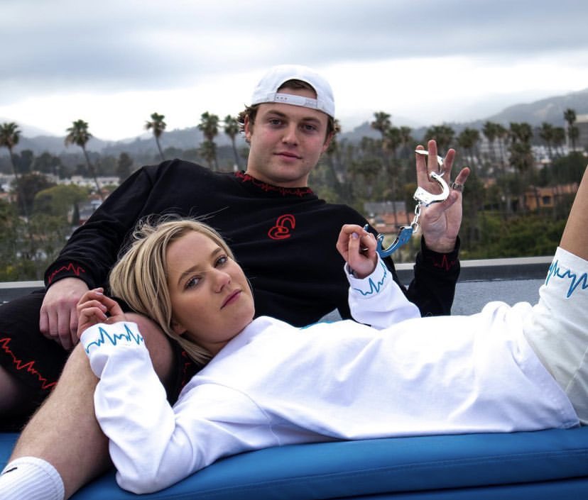 CuffedClothing's tweet image. Cozy in LA 💔 &amp;amp; 💙 #cuffed #getcuffed