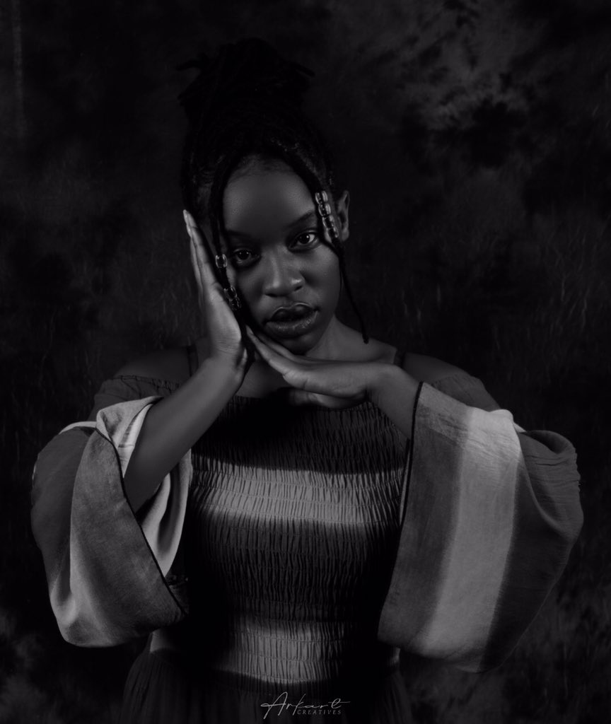 ArkCreatives's tweet photo. Theme: Moody yet Bossy
Model: @nay_cvndy 
Studio: @arkartcreatives 
Photographer: @brandongospel 

——————————————————
#instagood #instamood #instagram #instafashion #womenempowerment #blackandwhitephotography #photoshoot #photography #moodyportrait #colorful #classic #ZumaArrest https://t.co/efoGYmiaB5