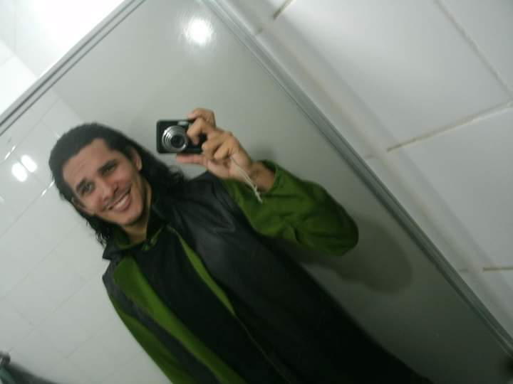 THSpike's tweet photo. Da vez que eu comecei a fazer meu cosplay de Loki... até hoje não terminei  :P
#Loki
#LokiPresiden 
#Sylvie 
#KidLoki 
#LokiClassico  
#AlligatorLoki 
#LokiOrgulhoso 
#LokiWednesdays https://t.co/pYKnjhQTje