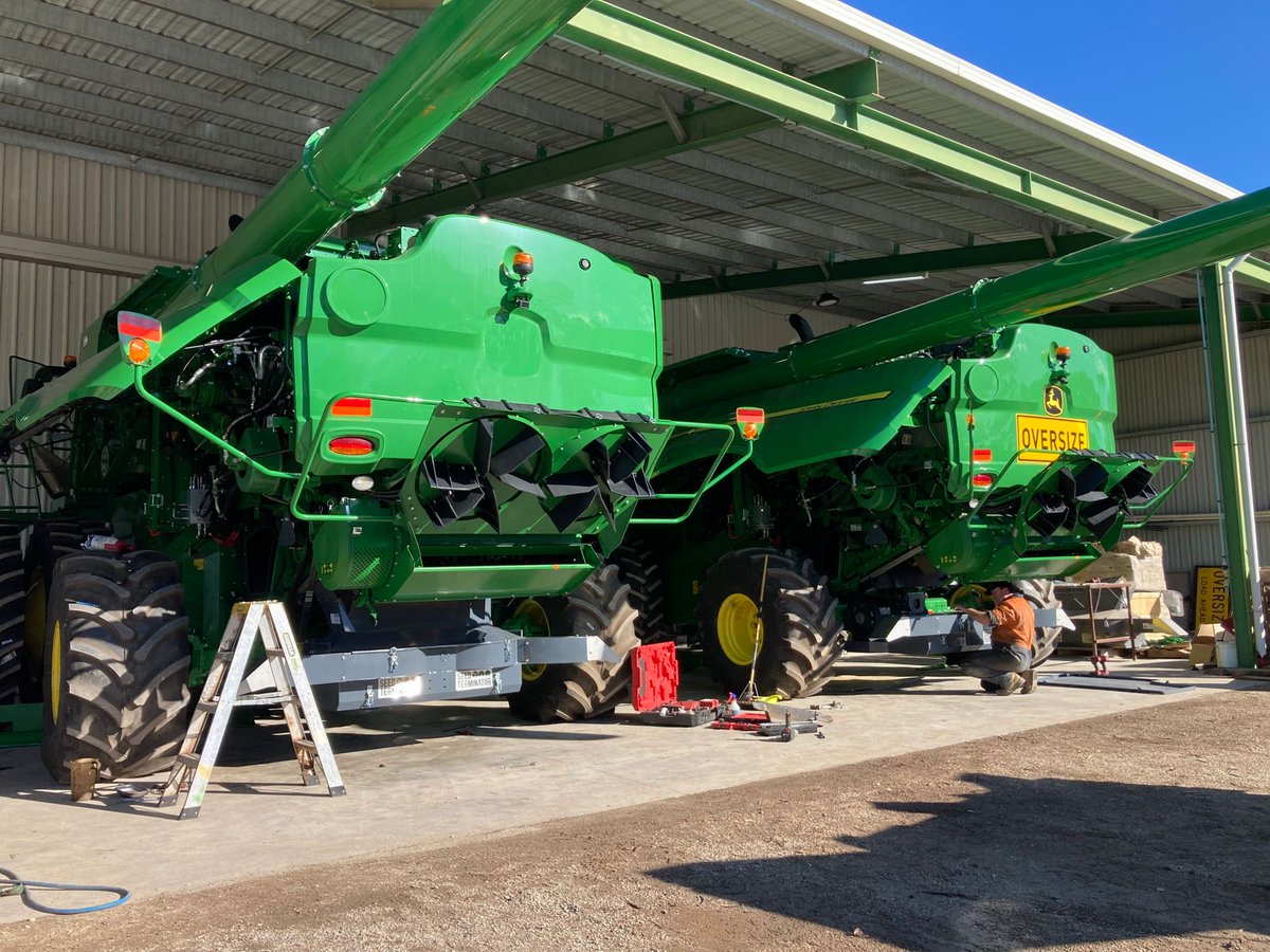 seed_terminator's tweet photo. Two more Terminators fitted at @EmmettsGroup Swan Hill today 👌

#Twins #NiceWorkLads 😎 https://t.co/YEnb7CF2FJ