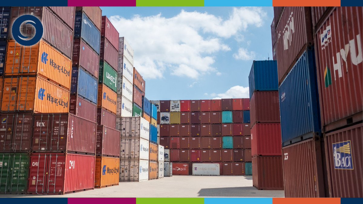 At our London Gateway site, #TeamSolent significantly expanded site enables next gen empty container handling, storage maintenance, repair &amp; shunting. We handle in excess of 300 container lifts each day.

#LondonGateway #TeamSolent #ContainerHandling #ReeferContainer #Maintenance