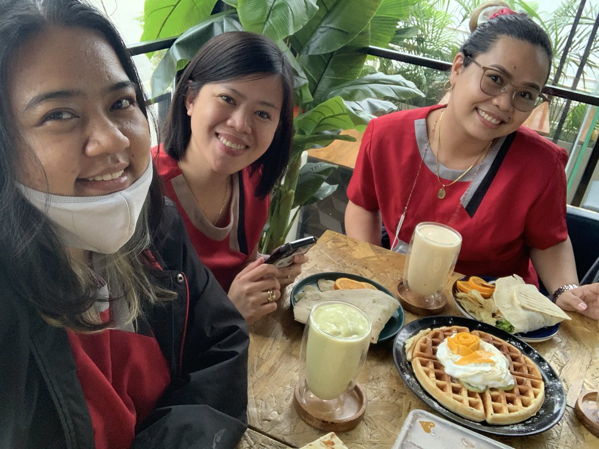 trixiecee's tweet photo. With the tribe 🏜 @cooeeph https://t.co/jo5A31t2EF