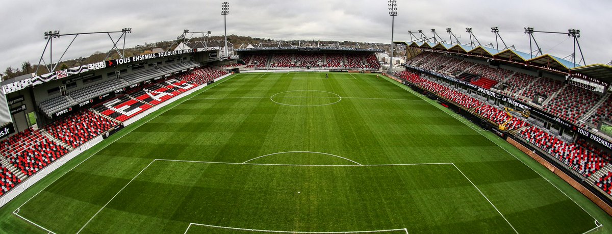 DltLe's tweet photo. Vraiment hâte de humer l'air du Roudourou et de sa magnifique pelouse afin de soutenir notre équipe de cœur @EAGuingamp
💪🏻 🔴 ⚫ https://t.co/aZ2IJ7ZRke