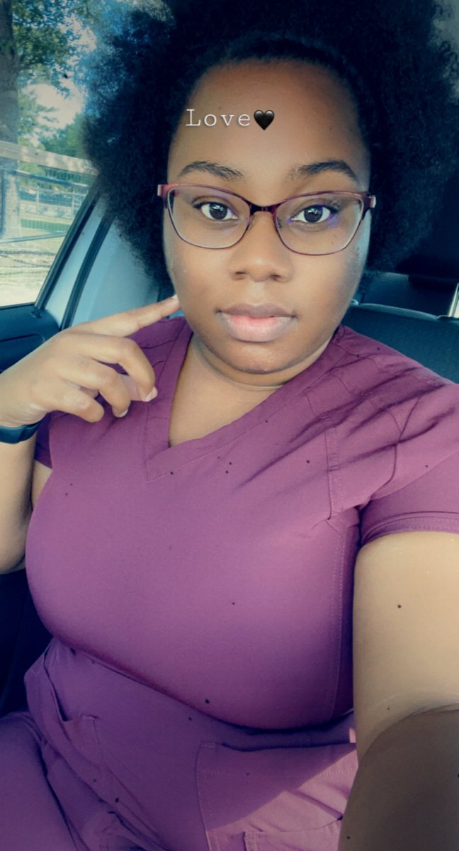 XoXoBossladii's tweet photo. Missing the #ScrubLife but I’ve been enjoying being a content creator. Needles n computers…still #EssentialBae https://t.co/p058oZIwbH