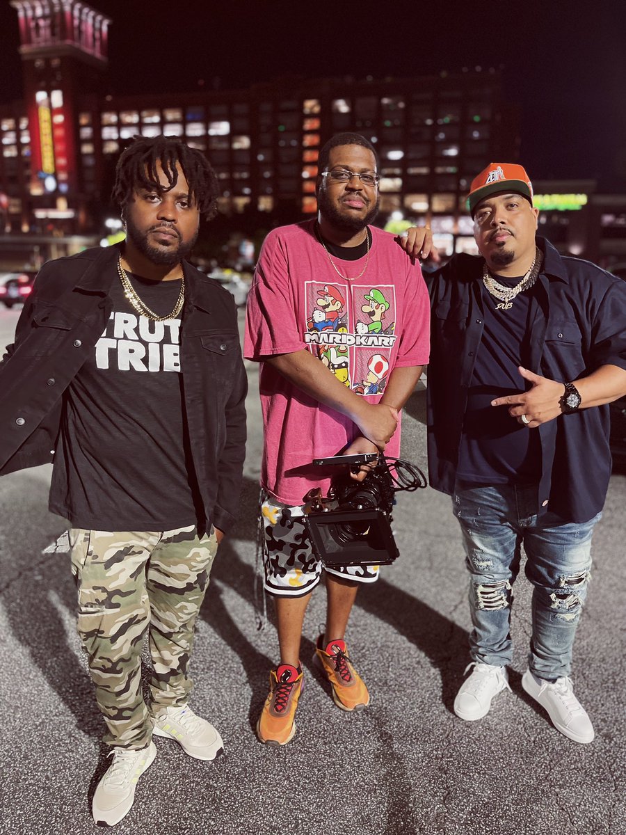 eshonburgundy's tweet photo. Holy Ghost,
For you I lay down my soul....
Downtown Atlanta w/ @double_atl + Will Thomas
π: https://t.co/mVpbqxiEXa #truthtribe https://t.co/mUVUIsxxie