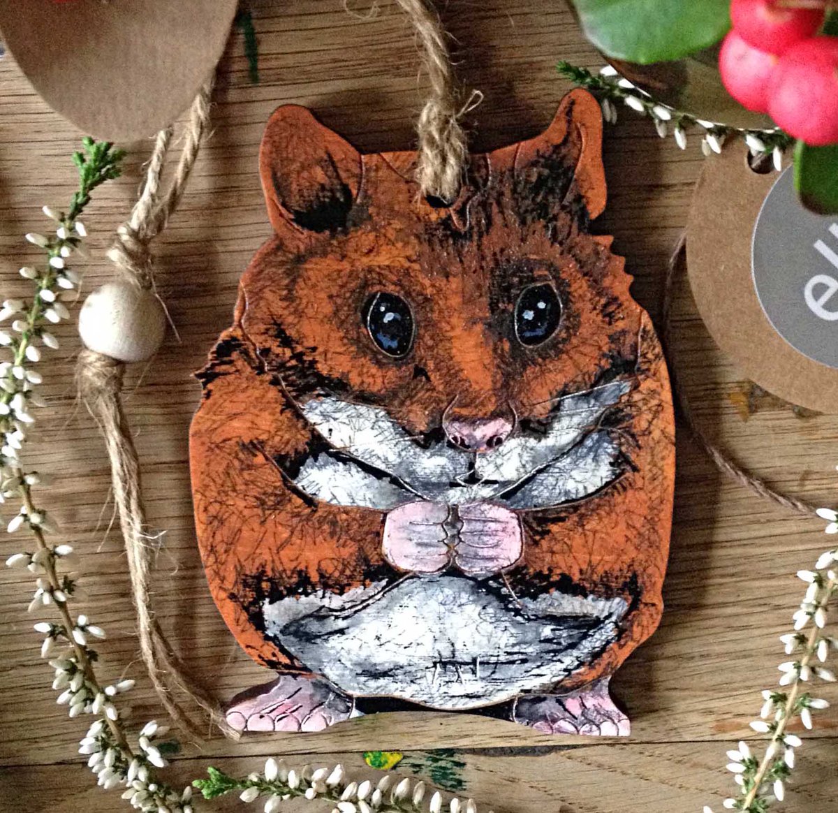elbricrafts's tweet photo. Morning #earlybiz this little hamster &amp; squirrel are enjoying their breakfast this morning.Hand painted onto wooden shapes then drawn on for detail. Come gift boxed and make lovely gifts, decorations or a treat to yourself!#shopsmall #hamster #squirrels https://t.co/lh319EdHjA https://t.co/1TLfSj6bJR