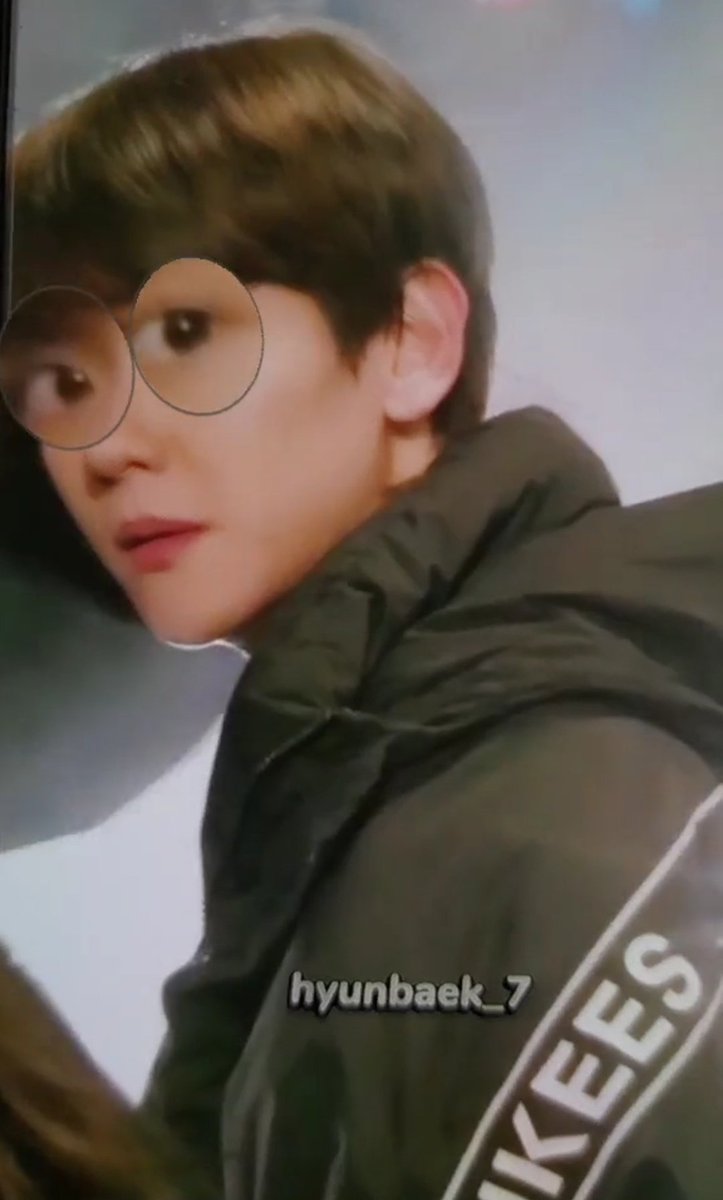 Fangirl80203532's tweet photo. هلو مای نیم از زوزی
#DONT_FIGHT_THE_FEELING
#EXO #EXOKING
@weareoneEXO
@B_hundred_Hyun
@layzhang https://t.co/MKxwolGFvd