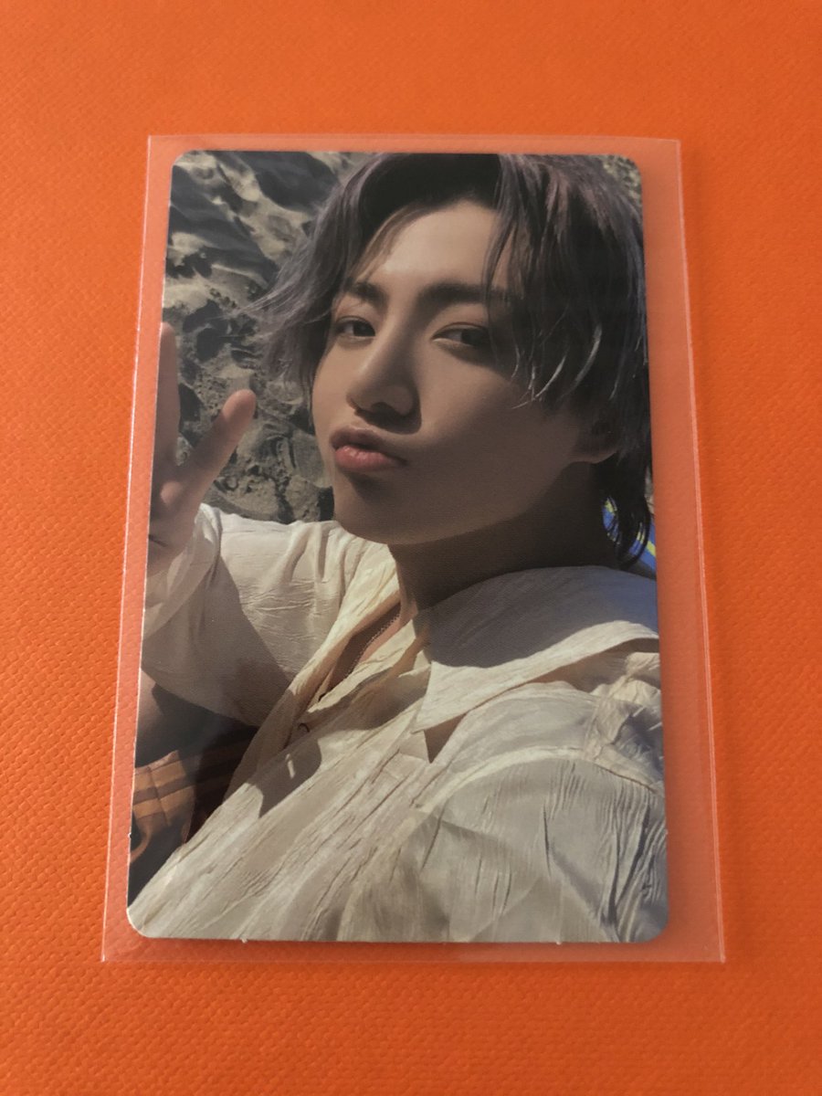 akr__66's tweet photo. BTS Butter トレカ 交換

譲：
Peaches ジョングク

求：
Cream ジョングク

郵便交換、同日発送
スリーブ+硬質ケース+防水

異種交換となり難しいとは思いますが、お心当たりある方お気軽にリプまたはDMよろしくお願い致します🙇‍♀️ https://t.co/C0OvFAAaKz