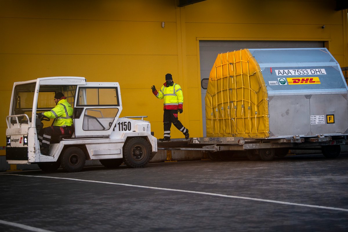 Just announced: €40 billion #CEF backed <a href="/EIB/">European Investment Bank</a> loan for the modernisation of Sofia International Airport 🇧🇬, part of #TEN_T core network.👉Environmental, health &amp; safety upgrades for the benefits of citizens, employees, partners, &amp; passengers. More: eib.org/en/press/all/2…