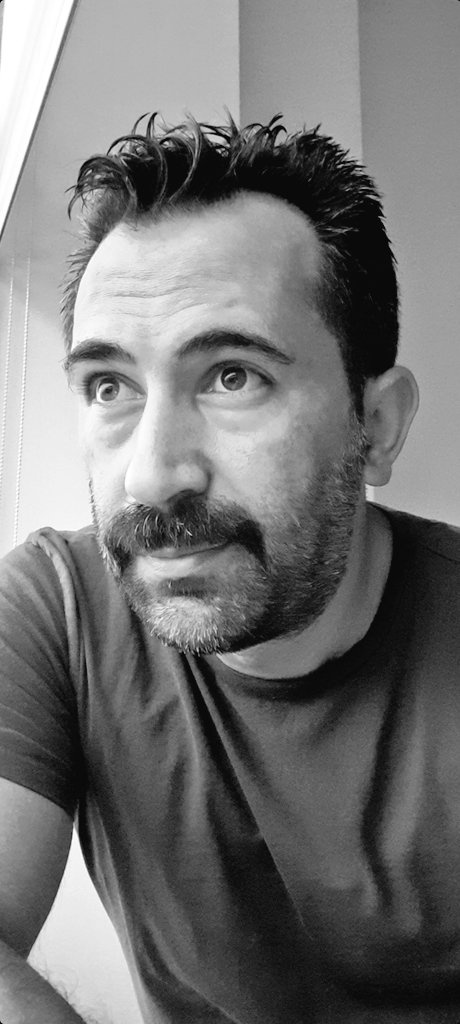 Hayat bizi öyle şeylere alıştırdı ki!!! Bazılarına şaşırmıyoruz artık.