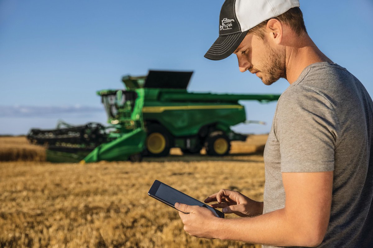 #BreakingNews: JDLink™ is now available to customers at no ongoing cost. 

Find out how we are removing barriers to the continuous connectivity of equipment: bit.ly/3z18wE1

#JohnDeere #PrecisionAgriculture #Farming #AgChatOz  #NZFarming