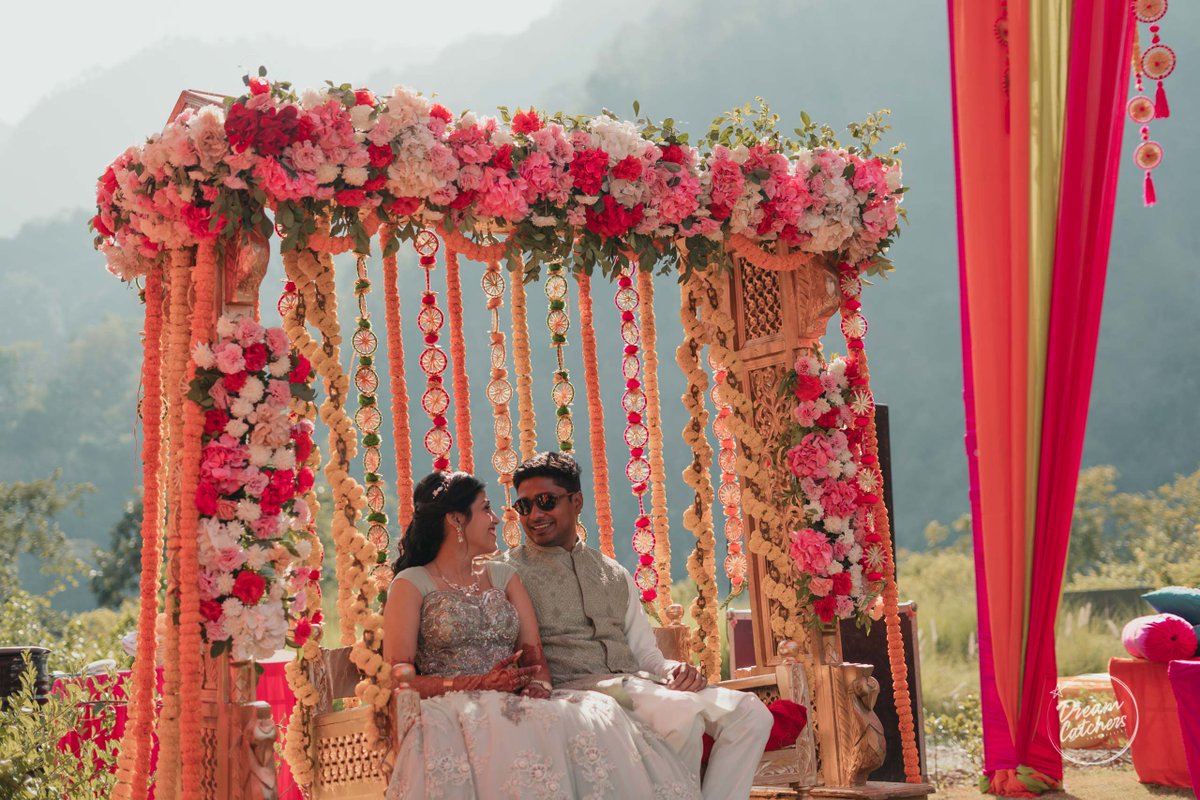 WeddingsAtTaj's tweet photo. We absolutely loved this celebration at @TajRishikesh!
Here's wishing Akanksha and Saransh many more timeless moments to cherish.
Photography credits: Dreamcatchers Photography
#TimelessMomentsAtTheTaj #TimelessMarriages #TimelessMoments #Weddings https://t.co/nrcaDoFtXH