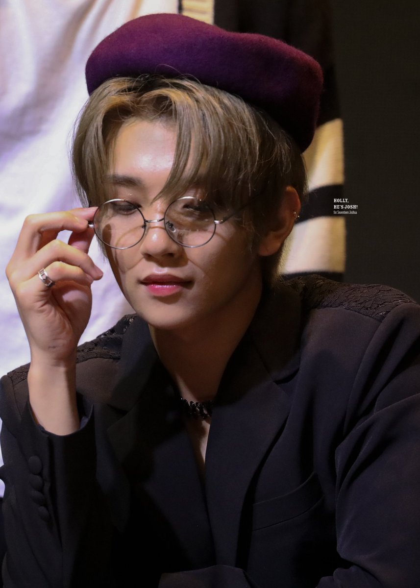 shuazones's tweet photo. he is so attractive

★ —  #JOSHUA #조슈아 #HONGJISOO #홍지수 #SEVENTEEN #세븐틴 @pledis_17 https://t.co/3R4ReOiwAl
