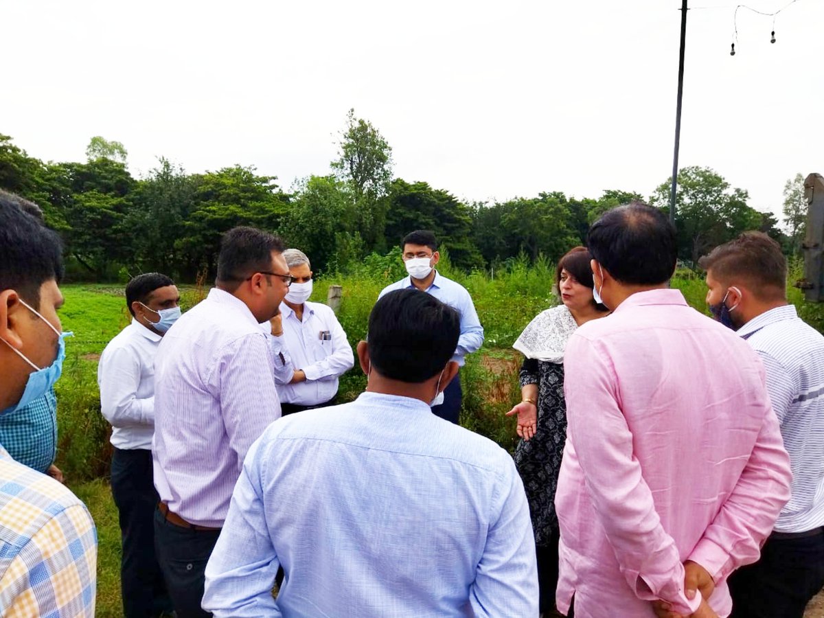 Agriculturehry's tweet photo. कृषि एवं किसान कल्याण विभाग की ACS @sumitamisra ने #MFMB के तहत फसल सत्यापन के लिए #HARSAC द्वारा विकसित मोबाइल एप्लिकेशन के प्रभाव व उपयोग को देखने हेतू जिला पंचकूला के गांव बिहला व रेहावर का दौरा किया।
#agriculture #Farmers https://t.co/pCRpN3eh5Z