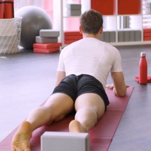 Hot_Guy_Celebs's tweet photo. Tom yoga. He’s such a horny tease 🥵🍆💦💦💦 https://t.co/cxGsdJwMpg