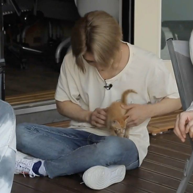 shuazones's tweet photo. 2 cats

★ —  #JOSHUA #조슈아 #HONGJISOO #홍지수 #SEVENTEEN #세븐틴 @pledis_17 https://t.co/QTIRhmoAae
