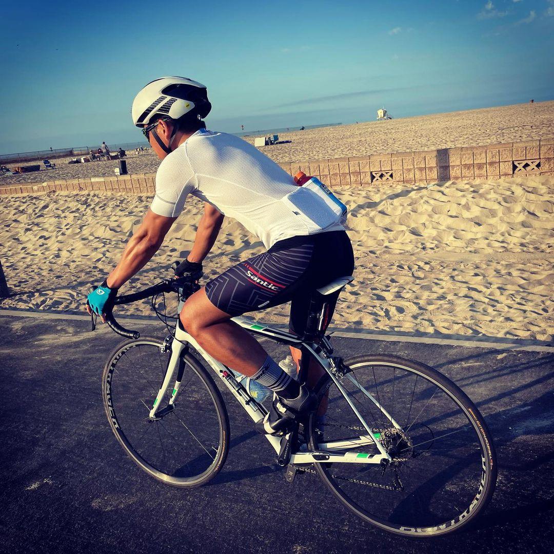 Santicshopjp's tweet photo. #repost @tnguyen815 
Shop online: https://t.co/Wn8whfSnZK 
#cycling #cyclinglife #cyclingtime #lovemybike #jordan_journey #santic #bestbikekit #beautyofcycling #sonyphotography #photooftheday #cyclingphotos #photoofinstagram #ins #sonyalpha #ammanjordan #cyclingkitfit https://t.co/oeKtUDvfbC