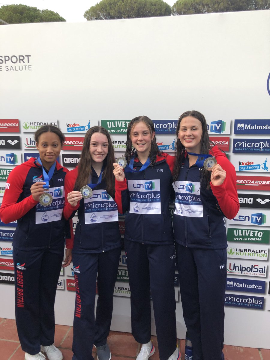 tamvanselm's tweet photo. So grateful to have swam in Rome last week at my last junior international competition. Thank you to everyone who made it possible @britishswimming @MillfieldSwim @arenaUK_ @Swim_England 🍕🇮🇹🌞#ejsc2021 https://t.co/QvIvyBwg4D