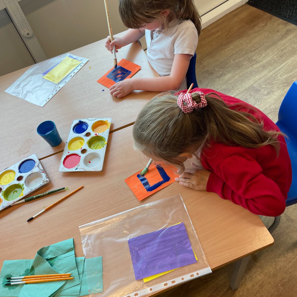 3SB (@hgpamrsbest) on Twitter photo This half term, we had a visit from <a href="/colinrcook/">Colin Cook</a> who is an artist. He showed us different brush techniques. <a href="/HGPAArt/">Harrow Gate Primary Academy Art</a> This half term, we had a visit from <a href="/colinrcook/">Colin Cook</a> who is an artist. He showed us different brush techniques. <a href="/HGPAArt/">Harrow Gate Primary Academy Art</a>