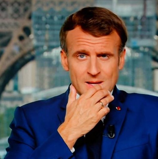 DonManchot's tweet photo. @Mediavenir "Respecter la fête de la Nation française ? Hmmm je ne crois pas non" https://t.co/qDMztVLCwc