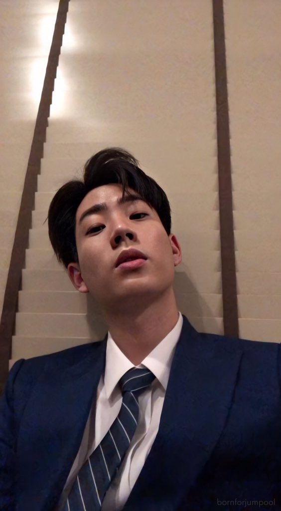 gunmikaellerys's tweet photo. Napaka gwapo mo, pakasalan mo ulit ako. https://t.co/QqVQBBNvDK