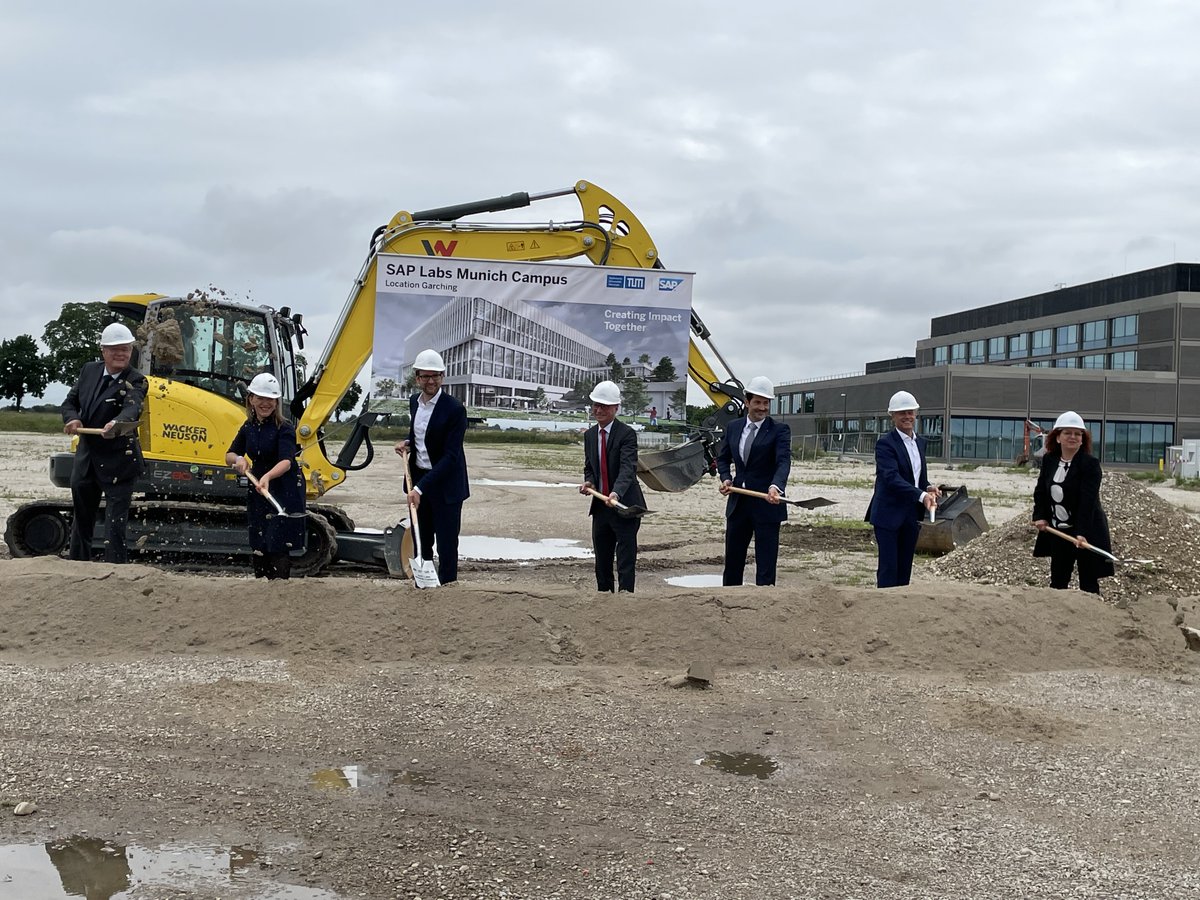 thsaueressig's tweet photo. What an honor to be part of today’s symbolic groundbreaking ceremony for our new @SAP Labs Munich location on the @TU_Muenchen campus in Garching!
#SAPMunich #sustainability #digitaltransformation #intelligententerprise #businessnetwork https://t.co/Wj5Pahkdrf