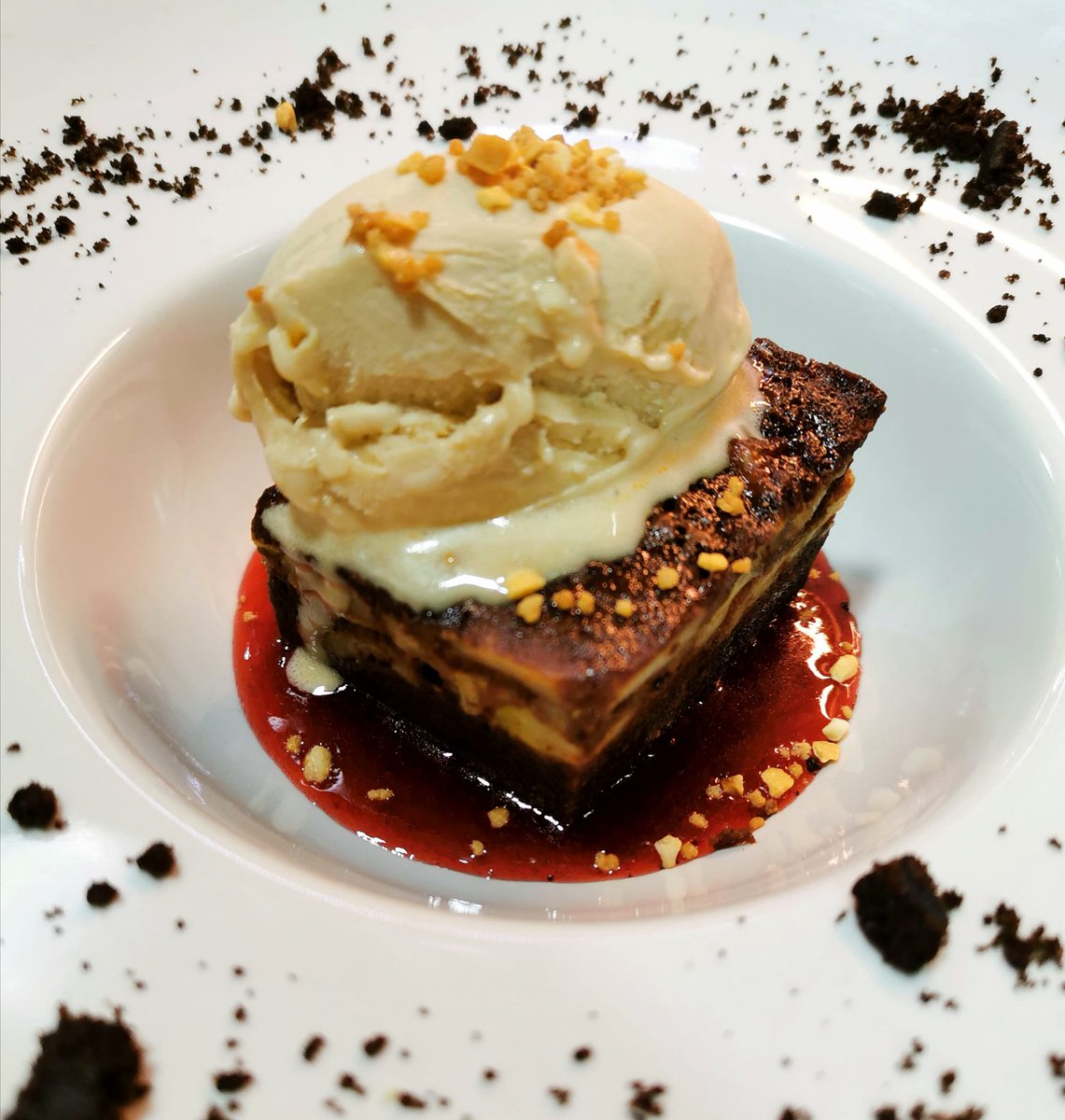 #brownie de #platano Con #helado de #marronglacé 

No deberías dejarlo escapar