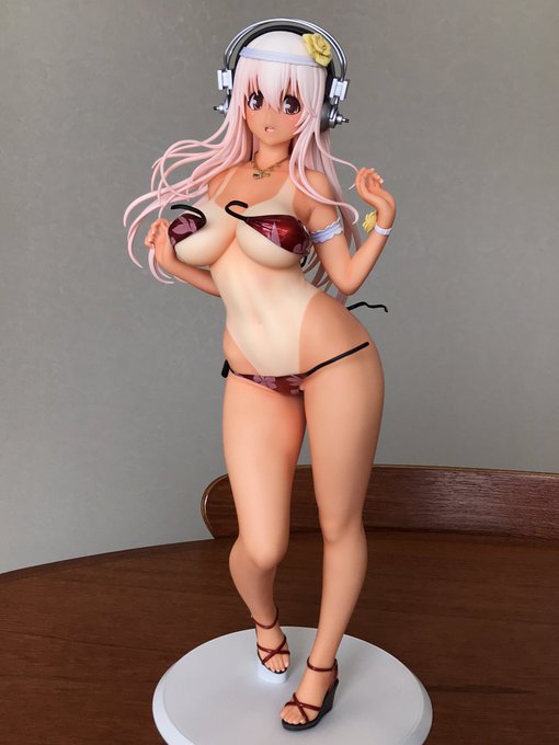 オーキッドシードさんのさまーばけーしょんそに子、日焼けバージョンのデコマス監修中です!とてもいい焼き加減です👍小麦色になった事により太もものお肉感が強調されて素晴らしい… #すーぱーそに子 #supersonico 