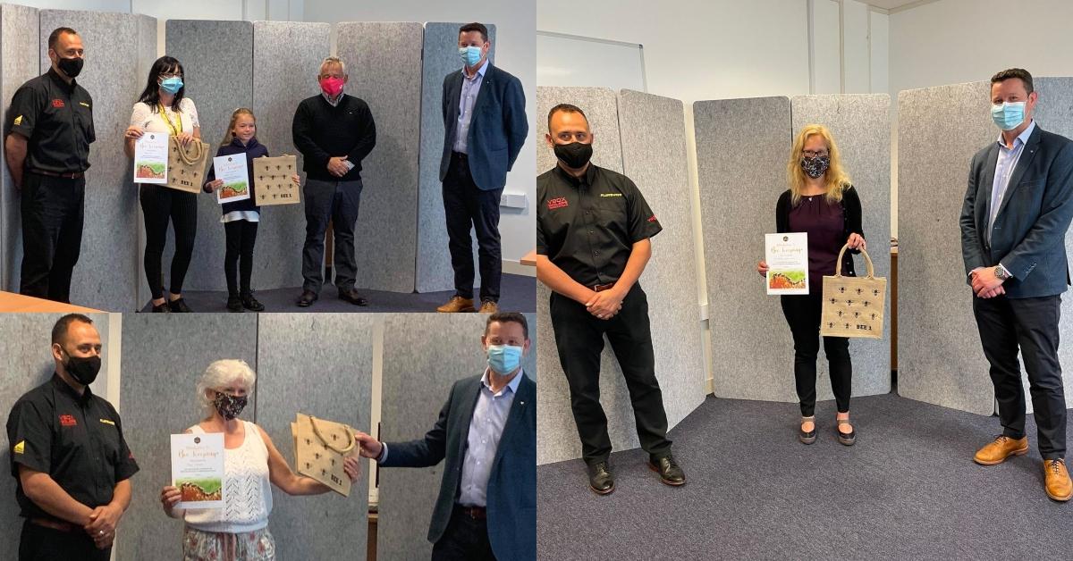 Last week, #Viessmann MD Graham Russell joined @bee_one_bees and <a href="/plumbwisewales/">Plumbwise</a> to present <a href="/SwanseabayNHS/">Swansea Bay NHS</a> volunteers with their bee-keeping certificates. The trust’s hive &amp; wellness garden are sponsored by Viessmann 👏🐝👨‍🎓👩‍🎓

#ViessmannFamily