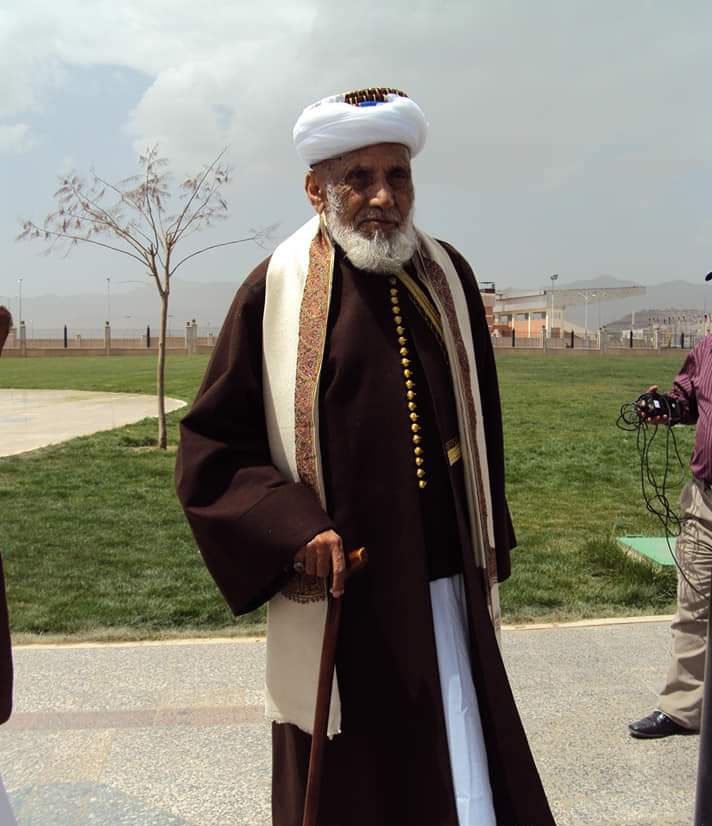 <a href="/EHSANFAKEEH/">احسان الفقيه</a> الرحمة والخلود لروح القاضي محمد إسماعيل العمراني، الشيخ الذي أجمع على حبه اليمنيين من أقصى الشمال إلى أقصى الجنوب،
والإنسان النبيل الذي رثاه الجميع بمختلف توجهاتهم ، وبكى على رحيلة الكثير في الداخل والخارج.