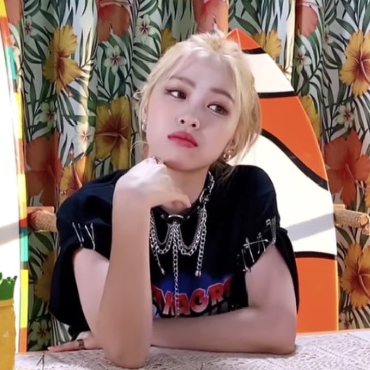 low quality ryujin tweet media
