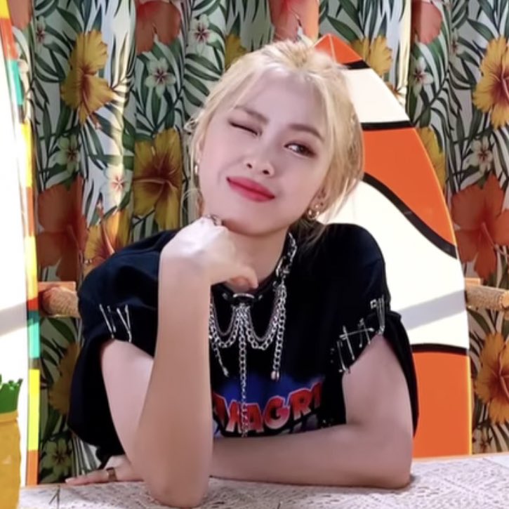 low quality ryujin tweet media
