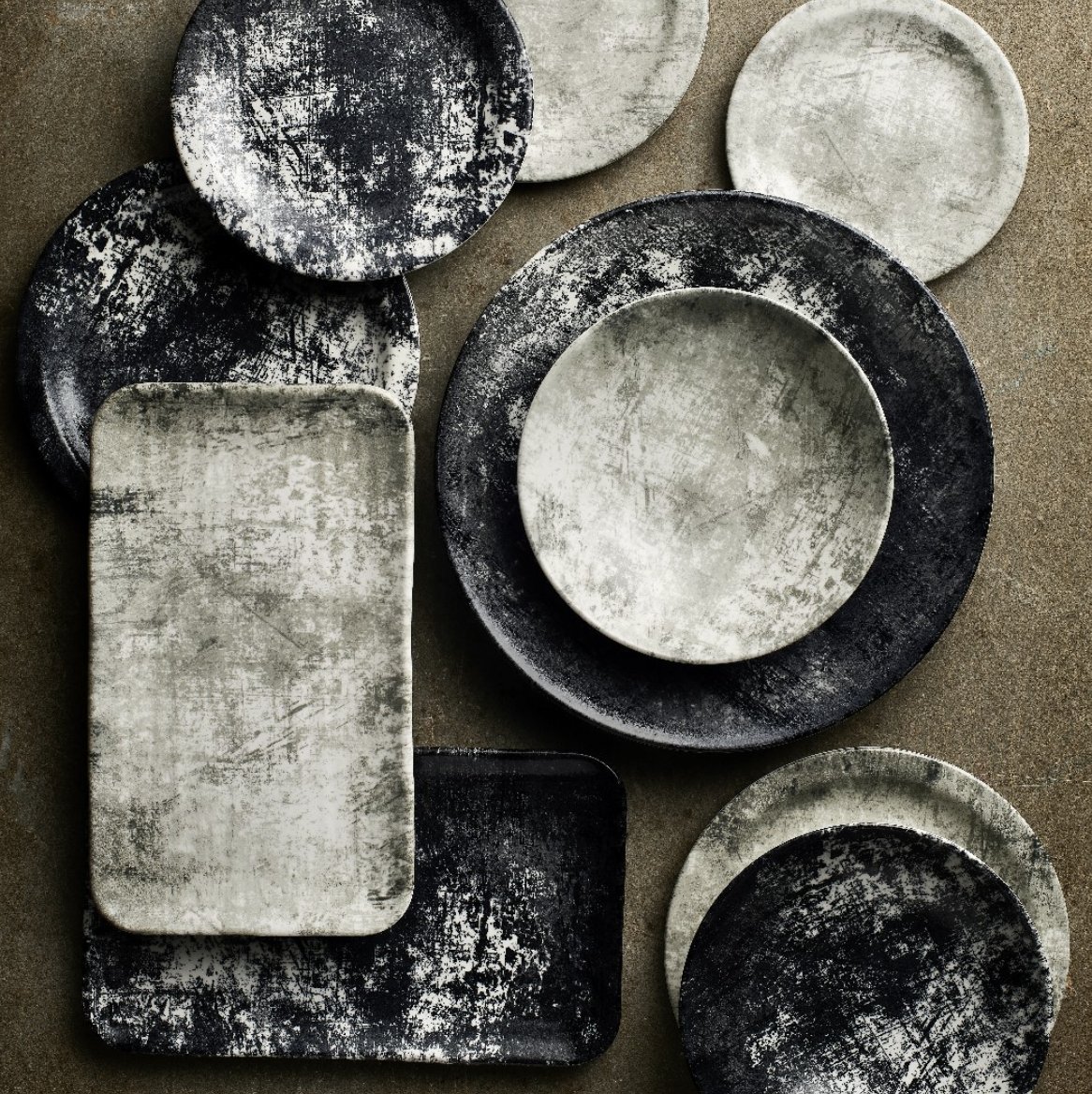 WalkingMatters's tweet photo. Launched this Spring, @Dudson1800's Maker's Collection Urban features a burnished effect inspired by the industrial history of UK made ceramics!
#TabletopMatters
#newplates #tabletopmatters #hospitalitydesign #ceramicplates #plateoftheday #casualdining #platingup https://t.co/U4HitSPuQB