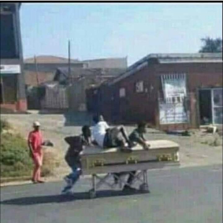 Can someone from SA please explain to me like I am 6yrs why coffins were looted? Asides burial, is there something else it is used for over there? Or those ones already have a dead relative and were doing cost management?
Someone plz help make it make sense 🤲🏽