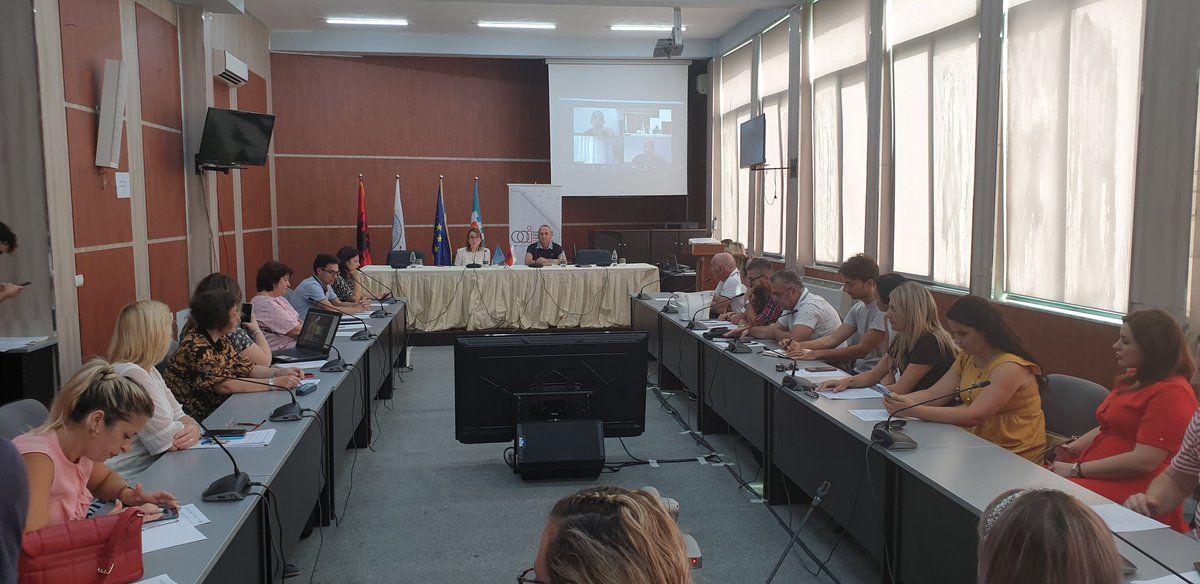 UAMDofficial's tweet photo. #PoNdodh
Workshop mbi praktikat dhe perspektivat më të mira mbi eficencën energjitike në ndërtesat publike. Vetëm përmes bashkëpunimit mund të gjejmë rrugë të reja për zgjidhje më pastër, shpejtë dhe efektive energjetike.
#UAMD https://t.co/hWJHJ4MEkD