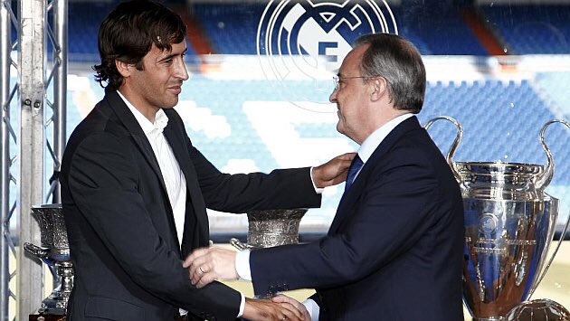 QTorresBalao's tweet photo. Me gusta saber que en todos estas fotos Florentino está pensado “puto gilipollas”. https://t.co/tBnvJqCywp