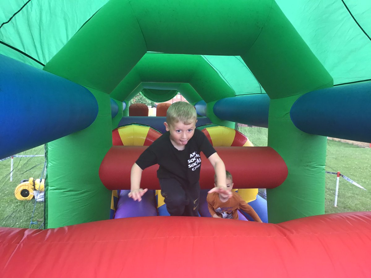 PtaMonkhouse's tweet photo. Our treat fair is in full swing 🥳 year one are having a fantastic time @mhpsyear1 https://t.co/OzjUNnq7qo